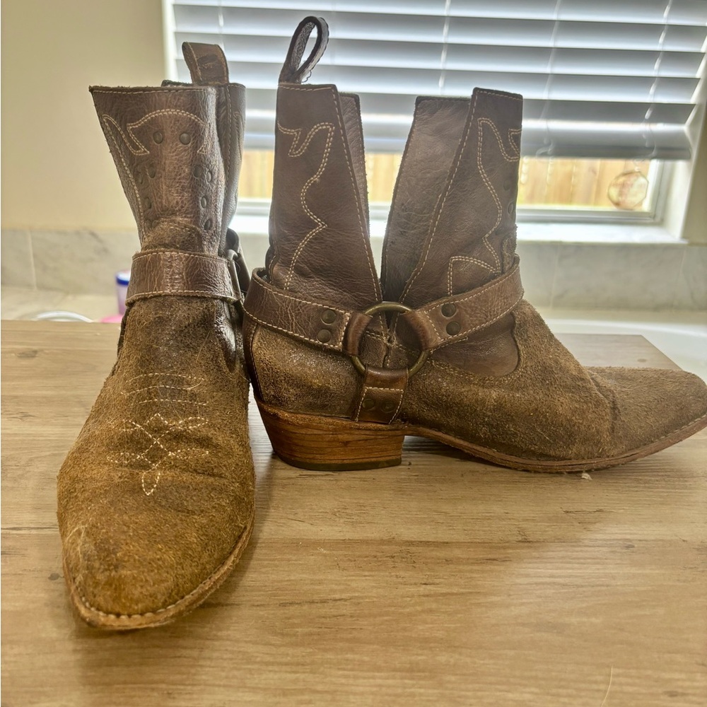 Bed Stu “Canada” Brown Suede & Leather Harness Western Style Ankle Boots - Picture 12 of 16